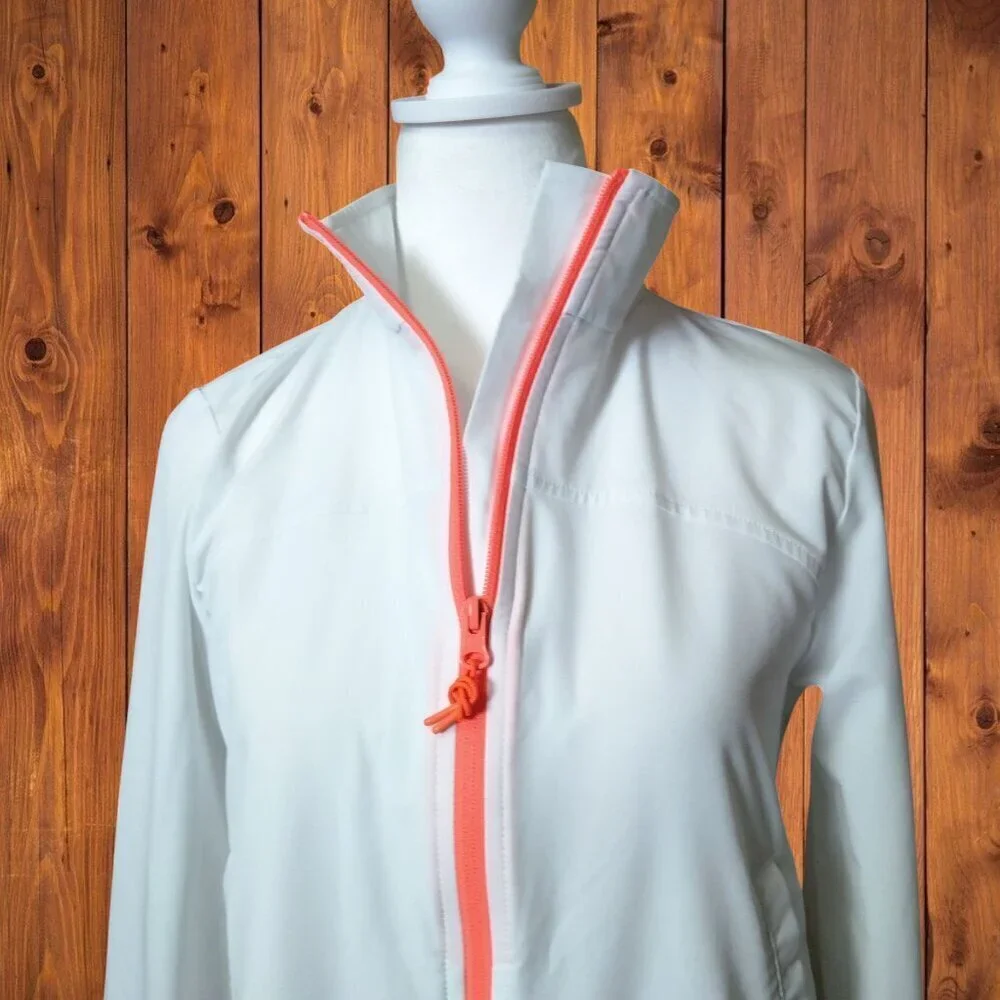 T By Talbots Size P White Zip Up Activewear Jacket Pockets Thumbholes Casual
